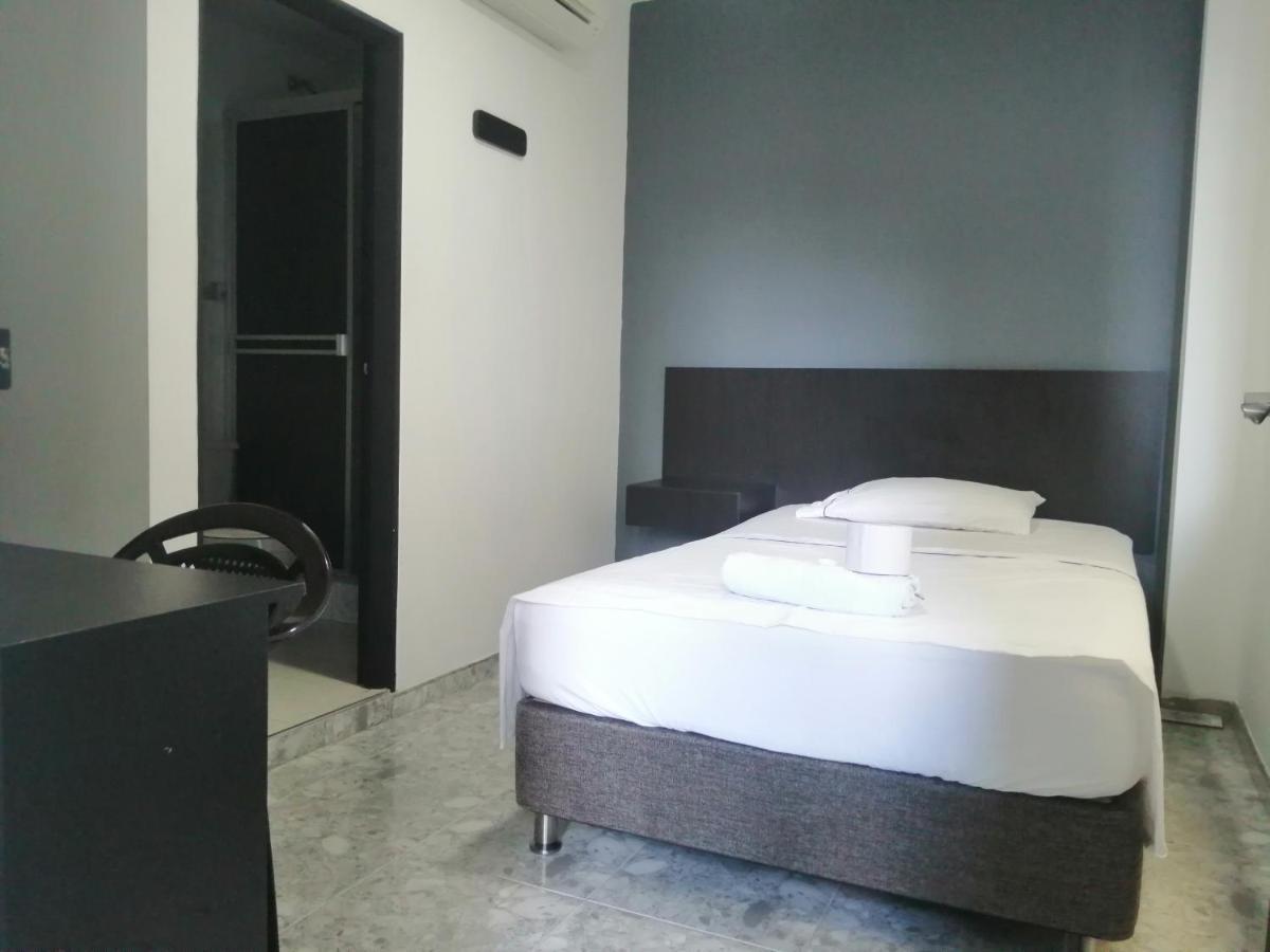 Hotel Bucare Yopal Zewnętrze zdjęcie